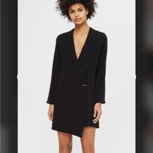 TOPSHOP BLAZER DRESS in Size 2